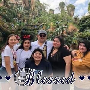 Meet your Posher, San juanita